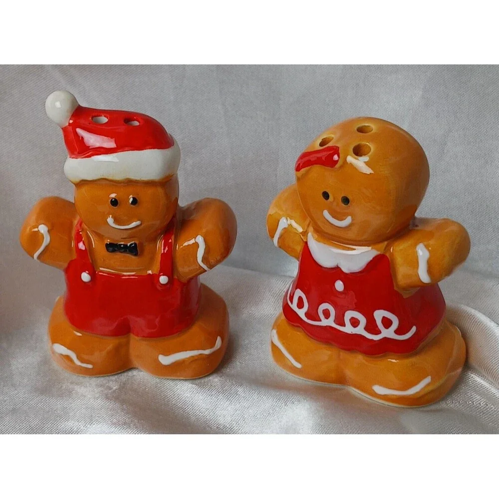 GINGERBREAD BOY AND GIRL SALT & PEPPER SET
